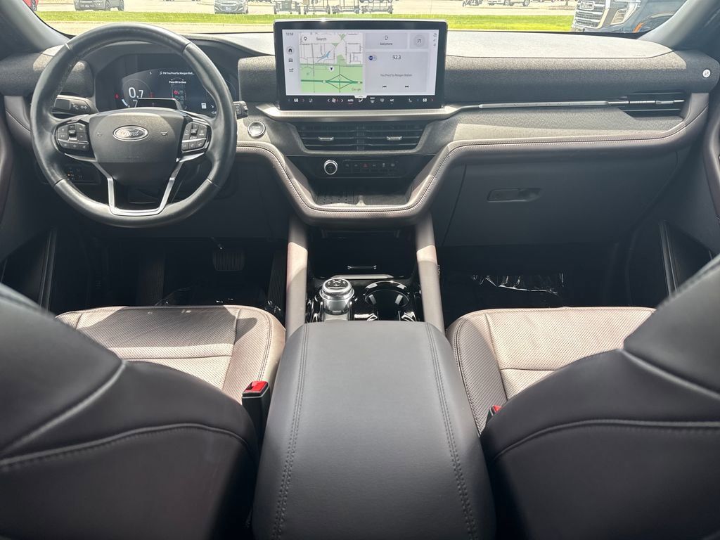 Used 2025 Ford Explorer Platinum w/ LUX Leather Package AWD/4WD image 20
