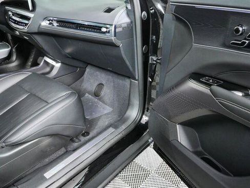 Used 2025 Cadillac Lyriq Sport AWD/4WD image 35
