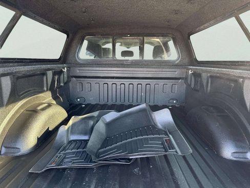 Used 2015 Ford F150 Lariat w/ Equipment Group 502A Luxury AWD/4WD image 27