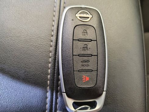 Used 2025 Nissan Sentra SV FWD image 32