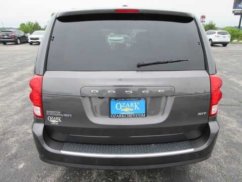 Used 2020 Dodge Grand Caravan SXT FWD image 4