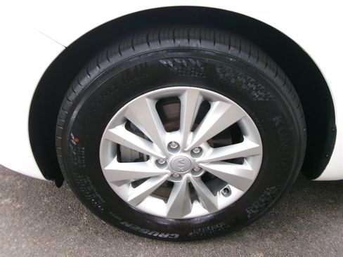 Used 2018 Kia Sedona L image 49