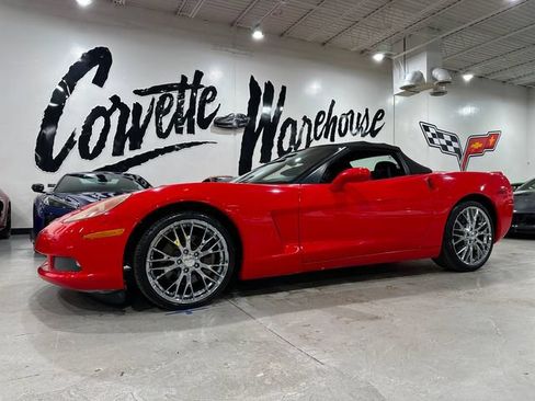 Used 2013 Chevrolet Corvette Convertible w/ 2LT Preferred Equipment Group RWD image 25