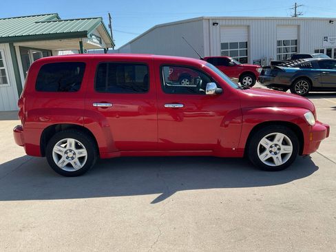 Used 2008 Chevrolet HHR LT image 2