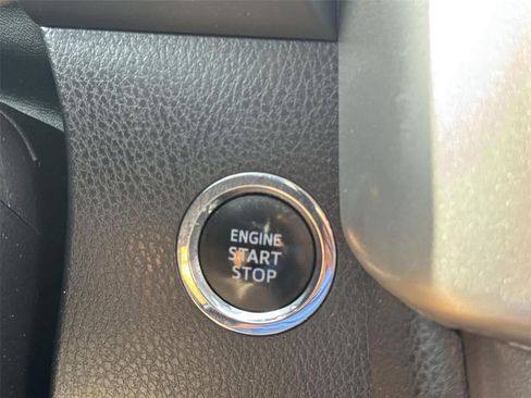 Used 2015 Toyota Highlander XLE AWD/4WD image 32