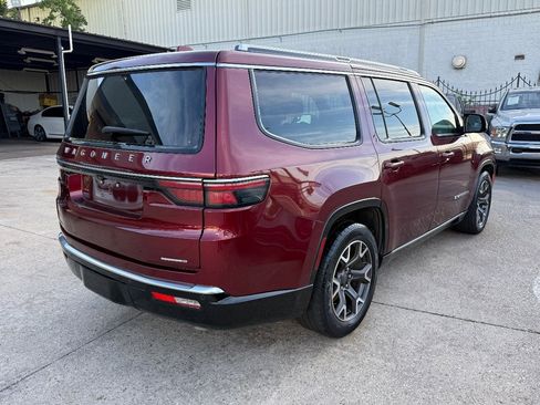Used 2022 Jeep Wagoneer Series III w/ Premium Group I AWD/4WD image 4