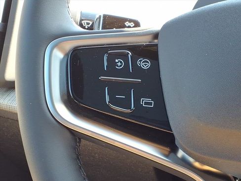 New 2026 Volvo XC90 T8 Plus w/ Protection Package Premier image 24