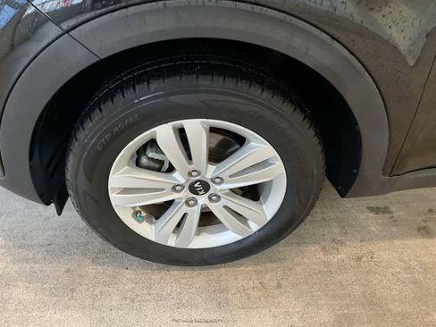 Used 2017 Kia Sportage LX image 10