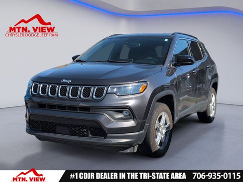 Used 2023 Jeep Compass Latitude AWD/4WD image 1