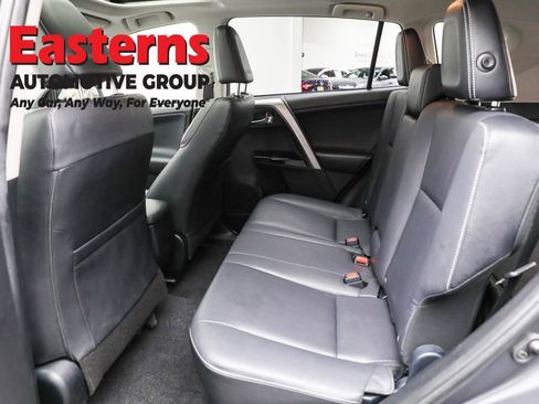 Used 2018 Toyota RAV4 Limited image 24