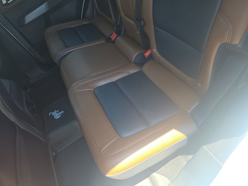 Used 2023 Ford Bronco Outer Banks w/ Sasquatch Package AWD/4WD image 13