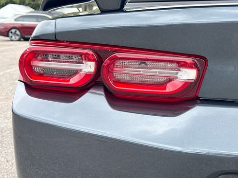 Used 2022 Chevrolet Camaro LT w/ Technology Package image 10