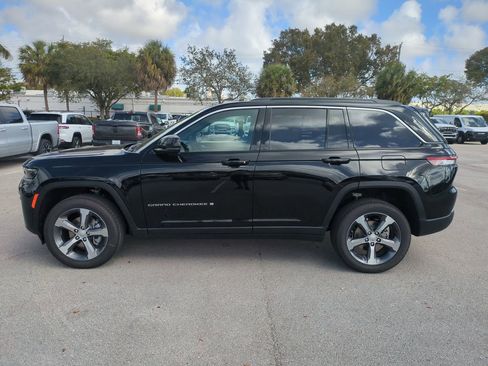 New 2026 Jeep Grand Cherokee Limited RWD image 8