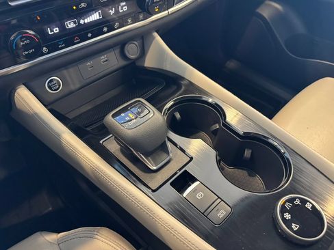 Used 2023 Nissan Rogue SL w/ SL Premium Package AWD/4WD image 22