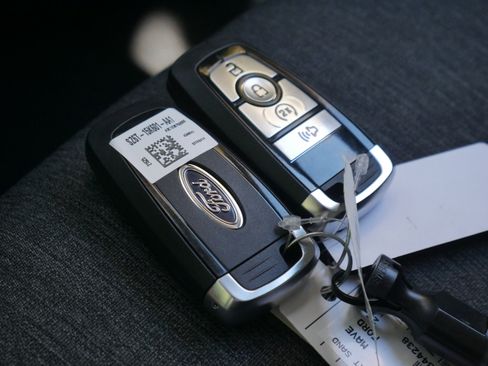 New 2025 Ford Maverick XLT w/ XLT Luxury Package image 34