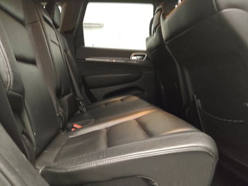 Used 2018 Jeep Grand Cherokee Limited AWD/4WD image 19