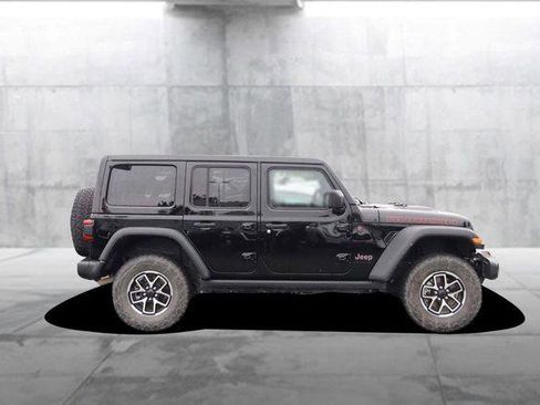 Used 2025 Jeep Wrangler Unlimited Rubicon AWD/4WD image 5