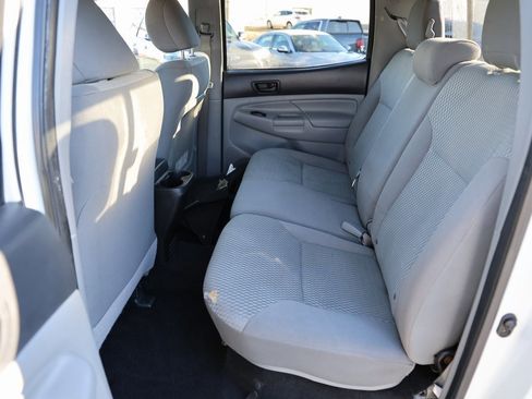 Used 2014 Toyota Tacoma PreRunner image 27