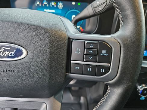 Used 2025 Ford F350 Lariat image 21