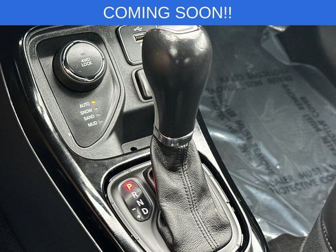 Used 2018 Jeep Compass Latitude w/ Popular Equipment Group AWD/4WD image 22