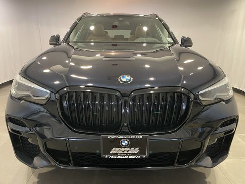 Used 2023 BMW X5 xDrive40i w/ M Sport Package AWD/4WD image 2