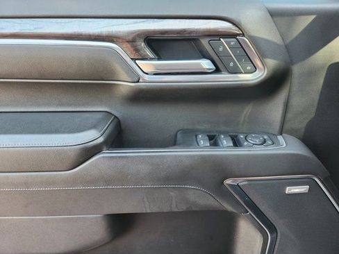 Used 2022 Chevrolet Silverado 1500 LTZ w/ Z71 Off-Road Package image 24