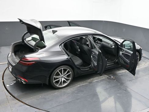 Used 2023 Genesis G70 2.0T image 74