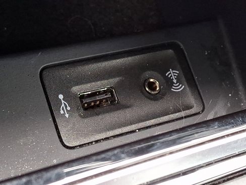 Used 2017 Volkswagen Jetta GLI image 25