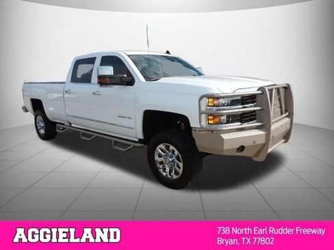 Used 2016 Chevrolet Silverado 3500 LTZ AWD/4WD image 3