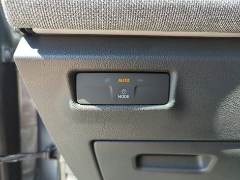 New 2026 Volkswagen Tiguan S image 33