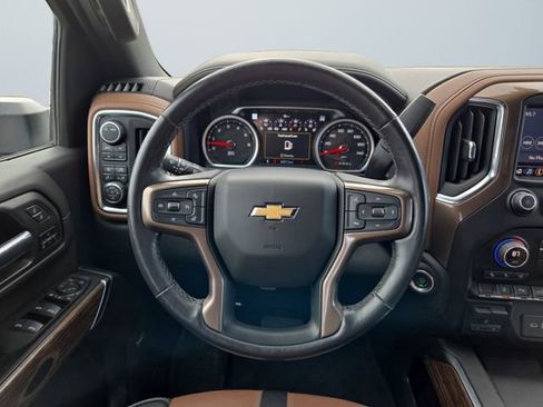 Used 2022 Chevrolet Silverado 2500 High Country w/ Technology Package image 12
