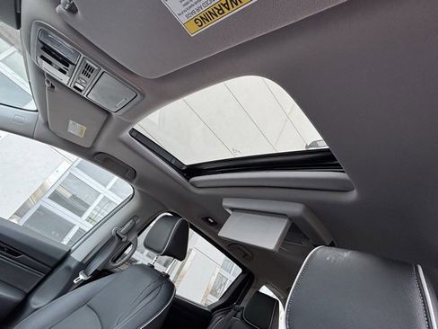 Certified 2024 Honda Odyssey Elite image 12