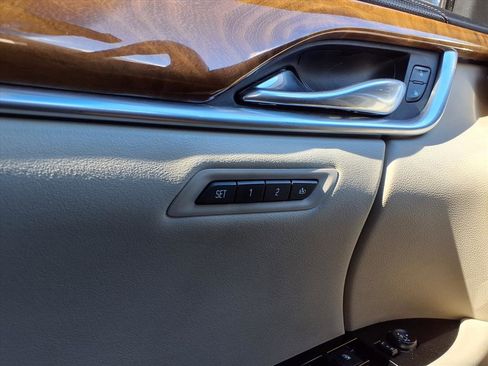 Used 2019 Cadillac XTS Luxury image 30