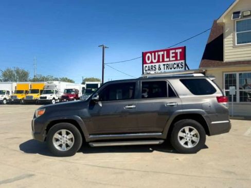 Used 2011 Toyota 4Runner Limited image 3