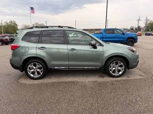 Used 2018 Subaru Forester 2.5i Touring AWD/4WD image 6
