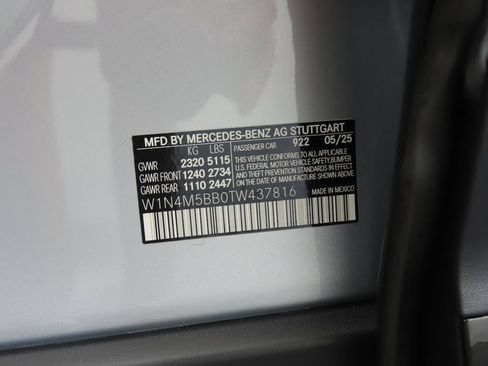 Used 2026 Mercedes-Benz GLB 35 AMG 4MATIC image 33