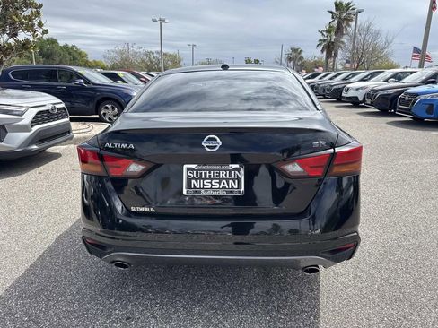 Certified 2021 Nissan Altima 2.5 SR image 5