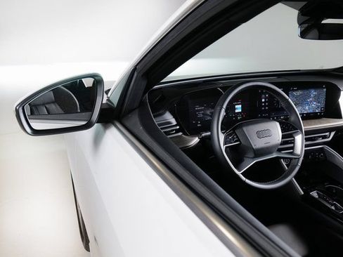 Used 2025 Audi Q5 Premium Plus AWD/4WD image 23