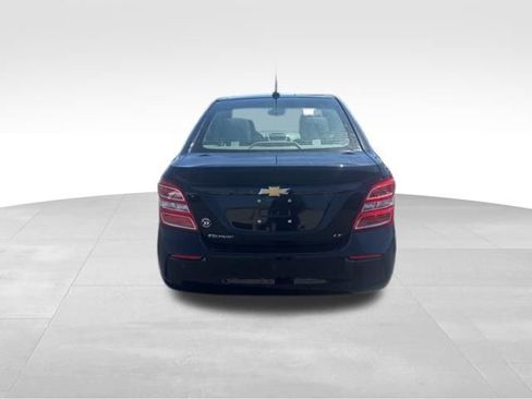 Certified 2020 Chevrolet Sonic LT w/ Convenience Package FWD image 3