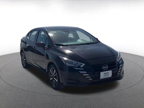 Used 2025 Nissan Versa SV FWD image 3