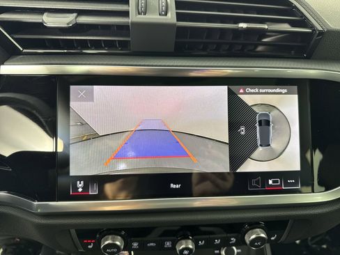 Used 2022 Audi Q3 2.0T Premium Plus w/ Premium Plus Package image 12