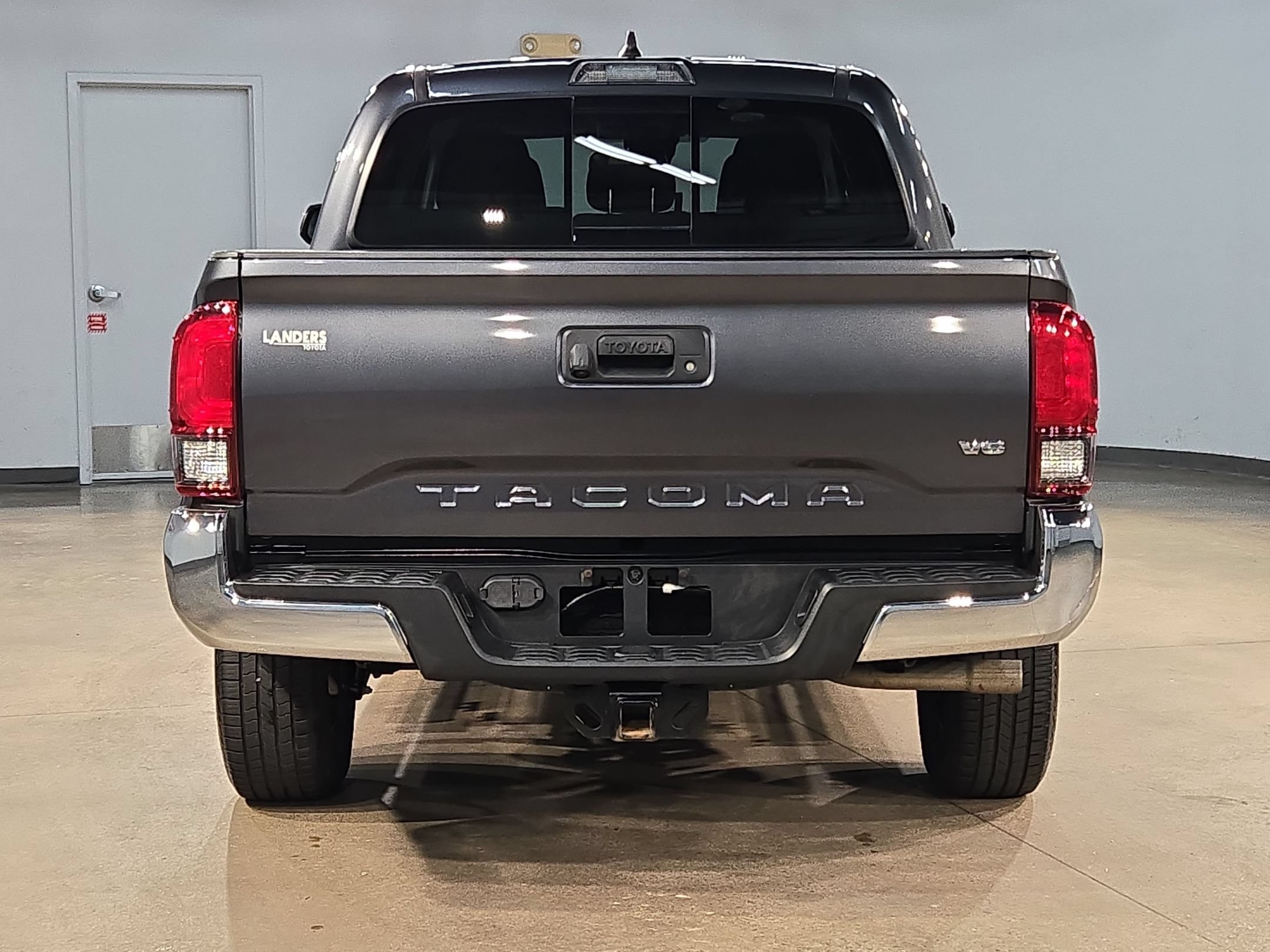 Used 2023 Toyota Tacoma SR5 RWD image 6