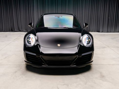 Used 2018 Porsche 911 Carrera 4S image 19