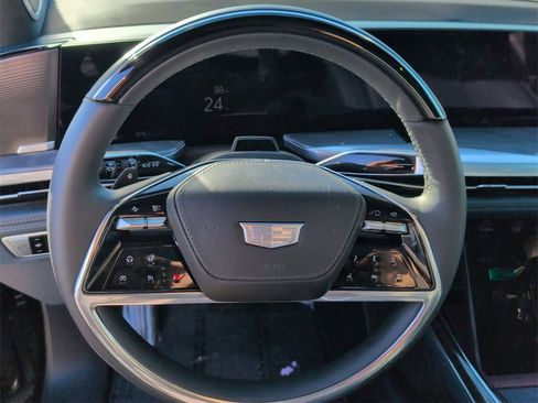 Used 2025 Cadillac Escalade IQ Luxury 2 image 9