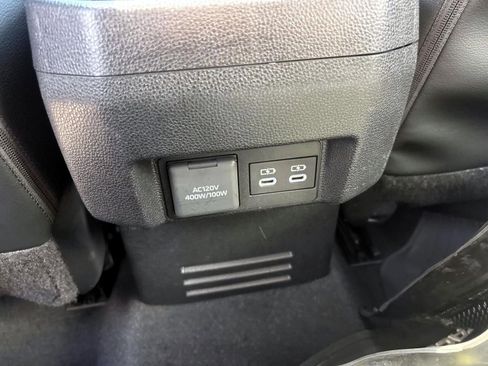 Used 2024 Toyota Tacoma Limited w/ Limited Package (LT) image 34