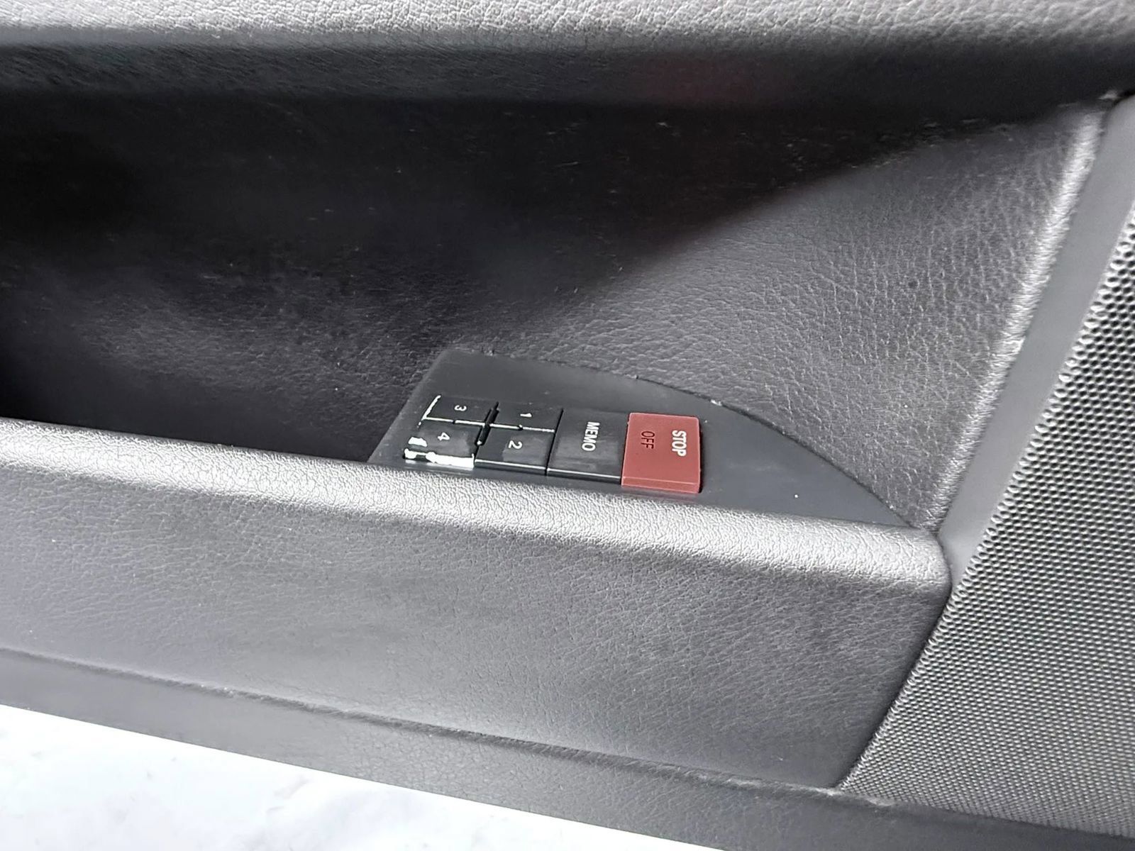 Used 2004 Audi A4 3.0 AWD/4WD image 23
