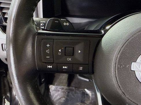 Certified 2024 Nissan Rogue SL FWD image 21