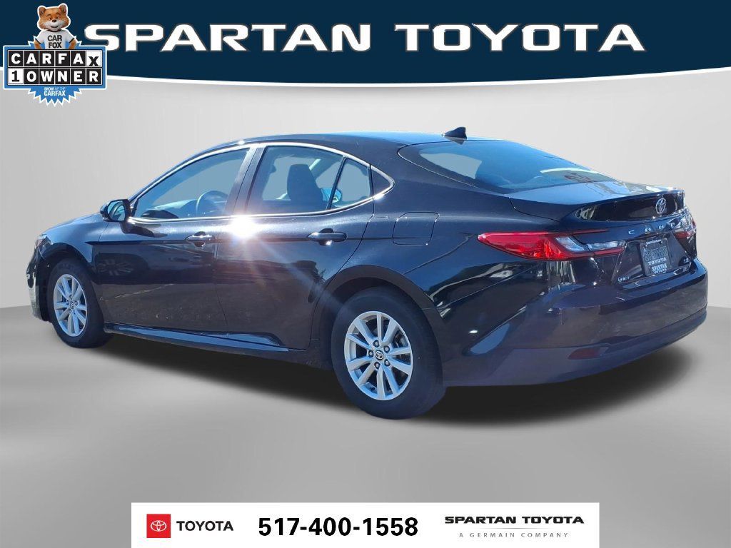 Used 2025 Toyota Camry LE FWD image 10