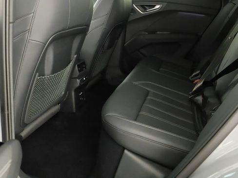 Certified 2024 Audi Q4 e-tron Premium Plus w/ Premium Plus AWD/4WD image 28