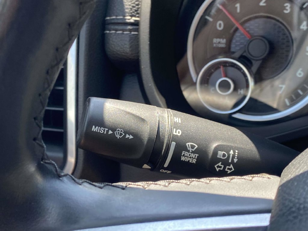 Used 2019 RAM 1500 Laramie AWD/4WD image 34
